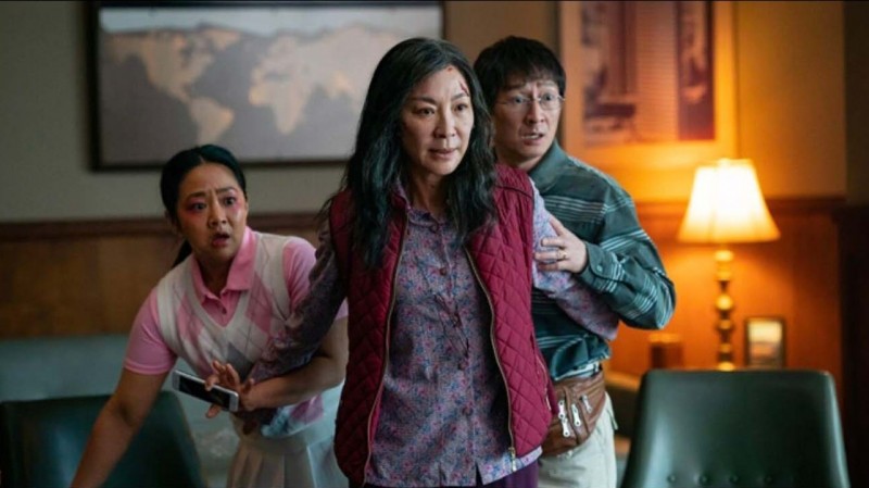 Everything Everywhere All At Once: Film Review 